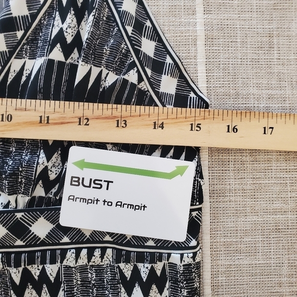 Max Studio Medium Boho Geometric Print Black White V-Neck Sleeveless Maxi Dress - Picture 10 of 13